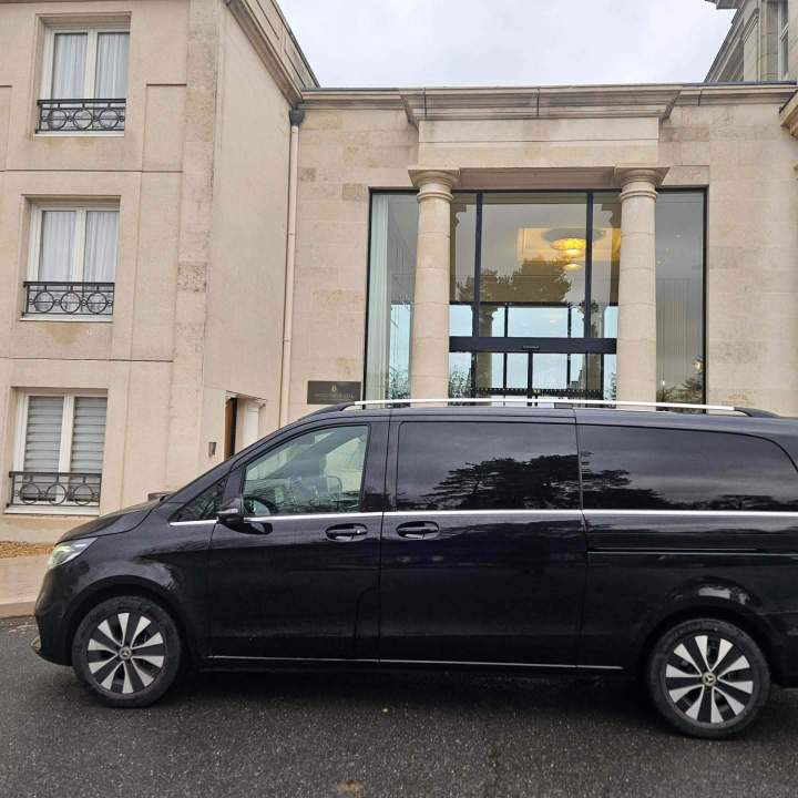 VAN 7 places avec chauffeur privé Île-de-France